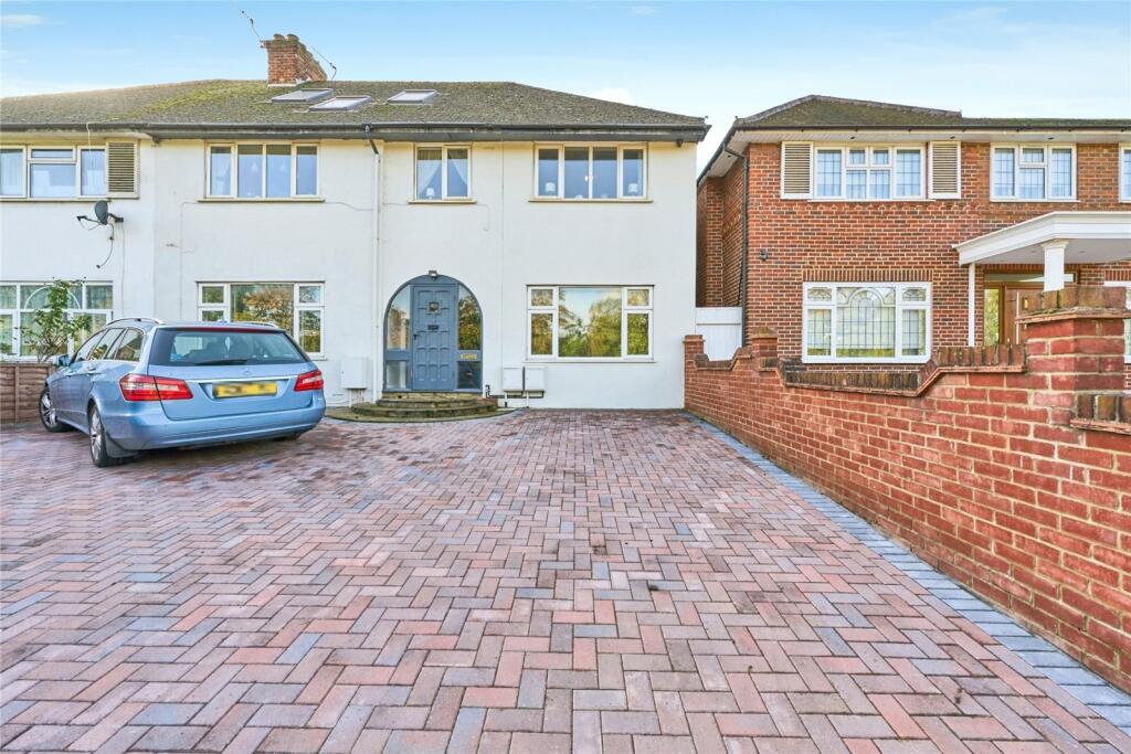 3 bedroom for sale in Robin Hood Way, London, SW15