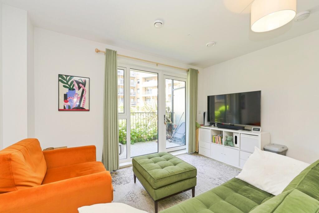 Main image of property: St. Johns Road, NEW MALDEN, Surrey, KT3