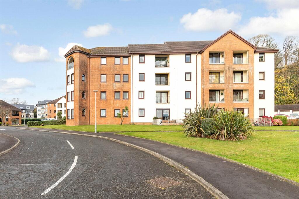 2 bedroom flat for sale in Underbank, Largs, North Ayrshire, KA30