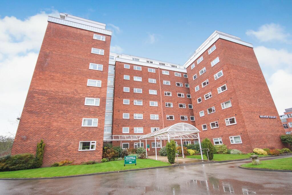 2 bedroom flat for sale in Manor Court, Avenue Road, Leamington Spa