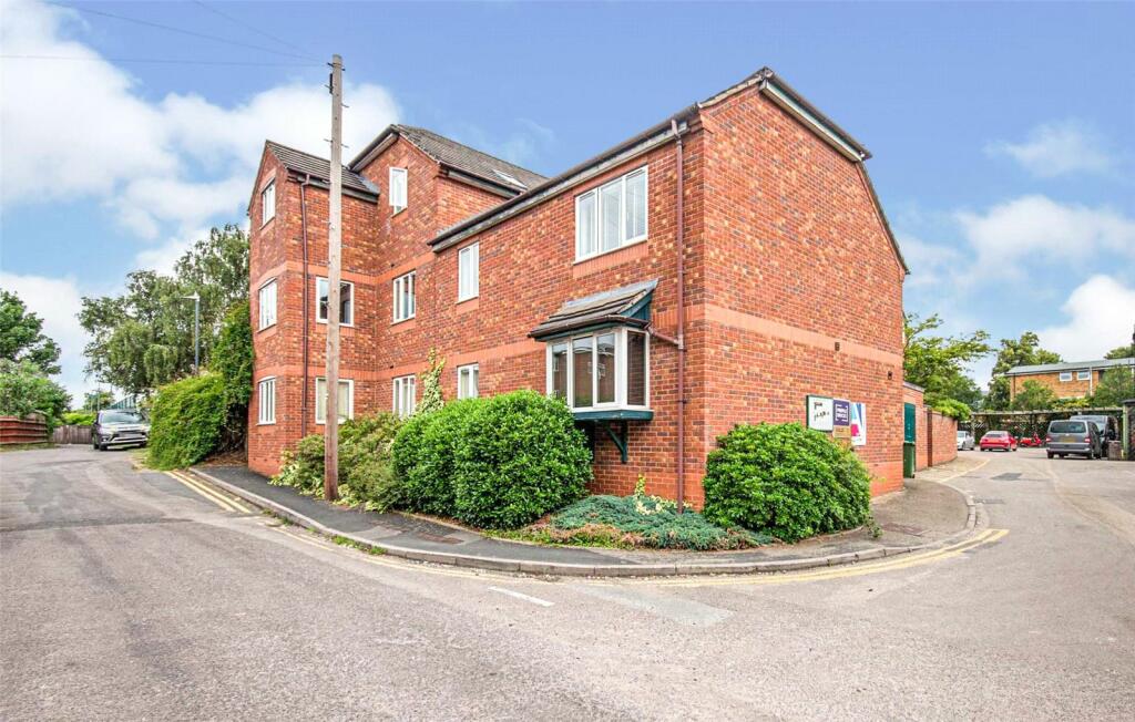 2 bedroom flat for sale in Cornwall House, Cornwall Place, Leamington Spa, Warwickshire, CV32