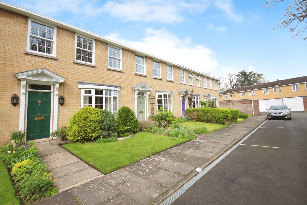 3 bedroom terraced house for sale in Mill House Close, Leamington Spa, Warwickshire, CV32