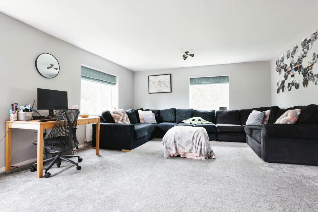 Additional property image - Ladbroke Hall, SOUTHAM, Warwickshire, CV47