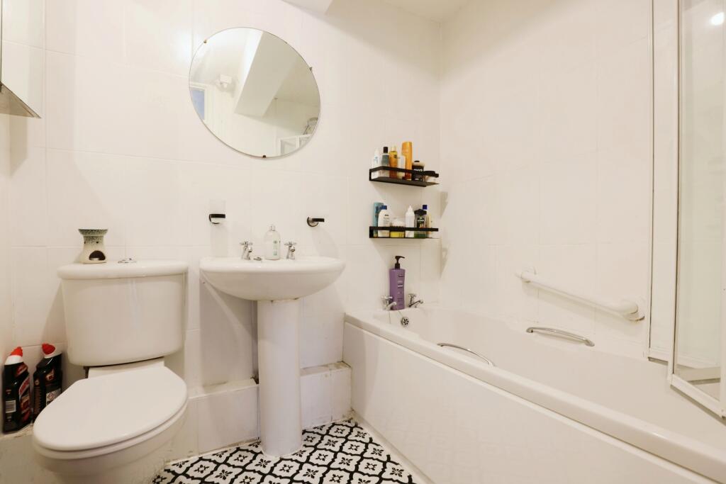 Additional property image - Ladbroke Hall, SOUTHAM, Warwickshire, CV47