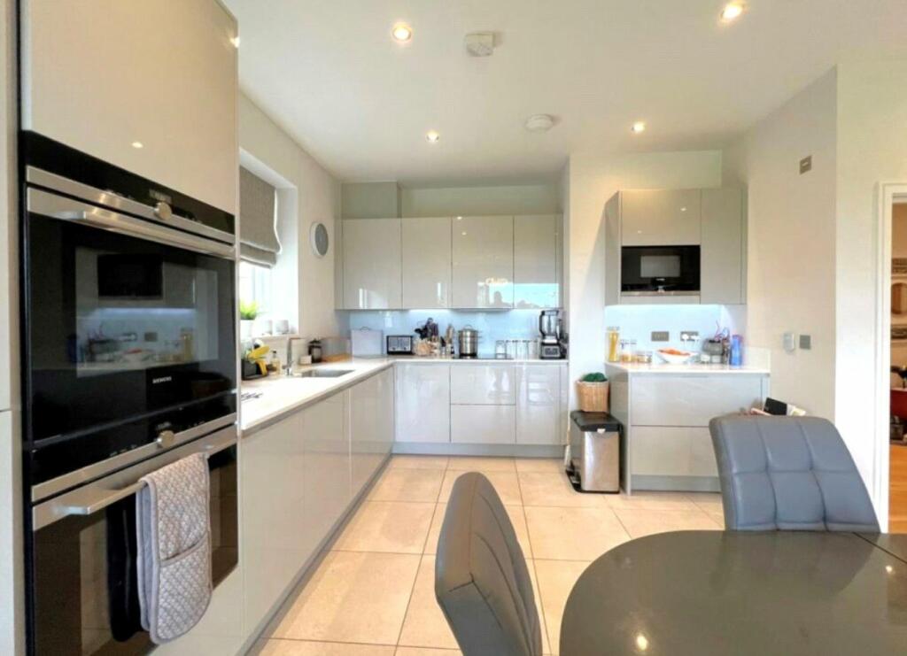 Additional property image - Cloister Way, Leamington Spa, Warwickshire, CV32