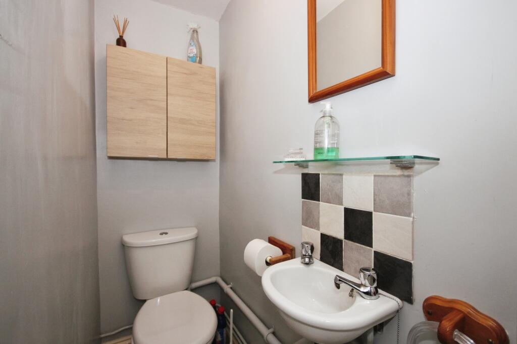 Additional property image - Becks Lane, SOUTHAM, Warwickshire, CV47