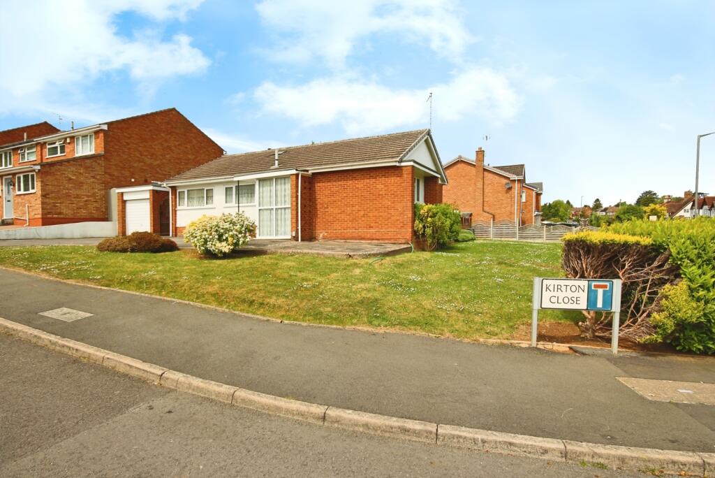 Main image of property: Kirton Close, Whitnash, Leamington Spa, Warwickshire, CV31