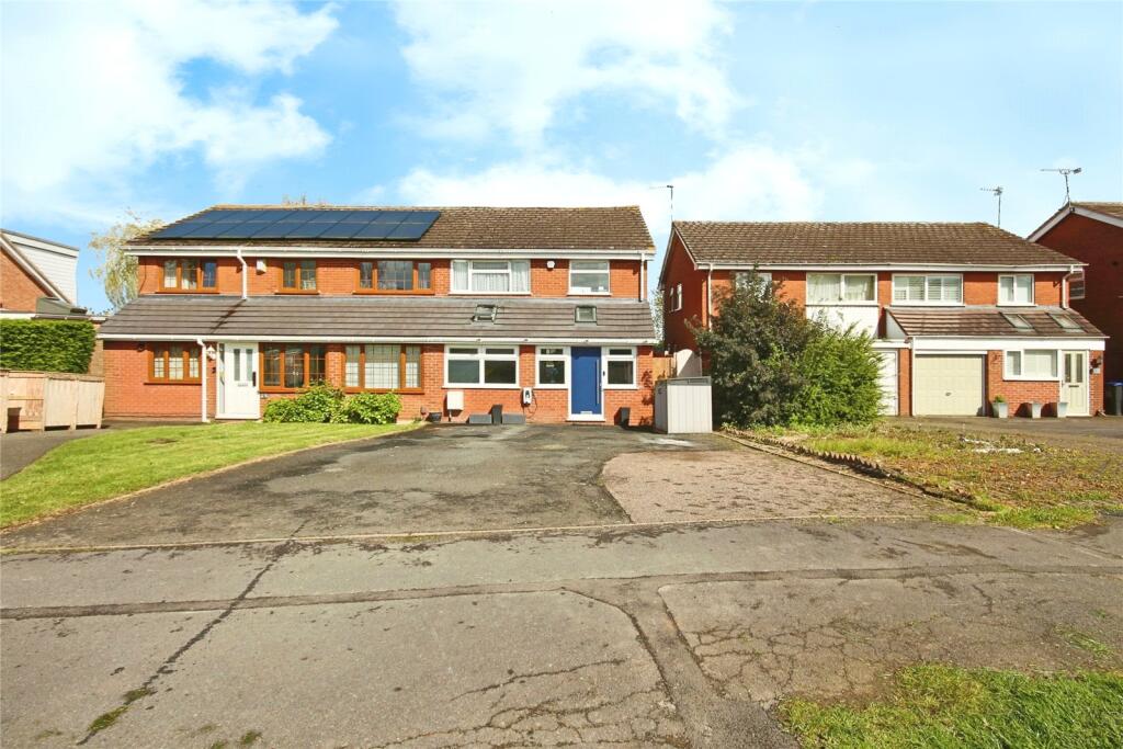 Main image of property: Parklands Avenue, LEAMINGTON SPA, Warwickshire, CV32