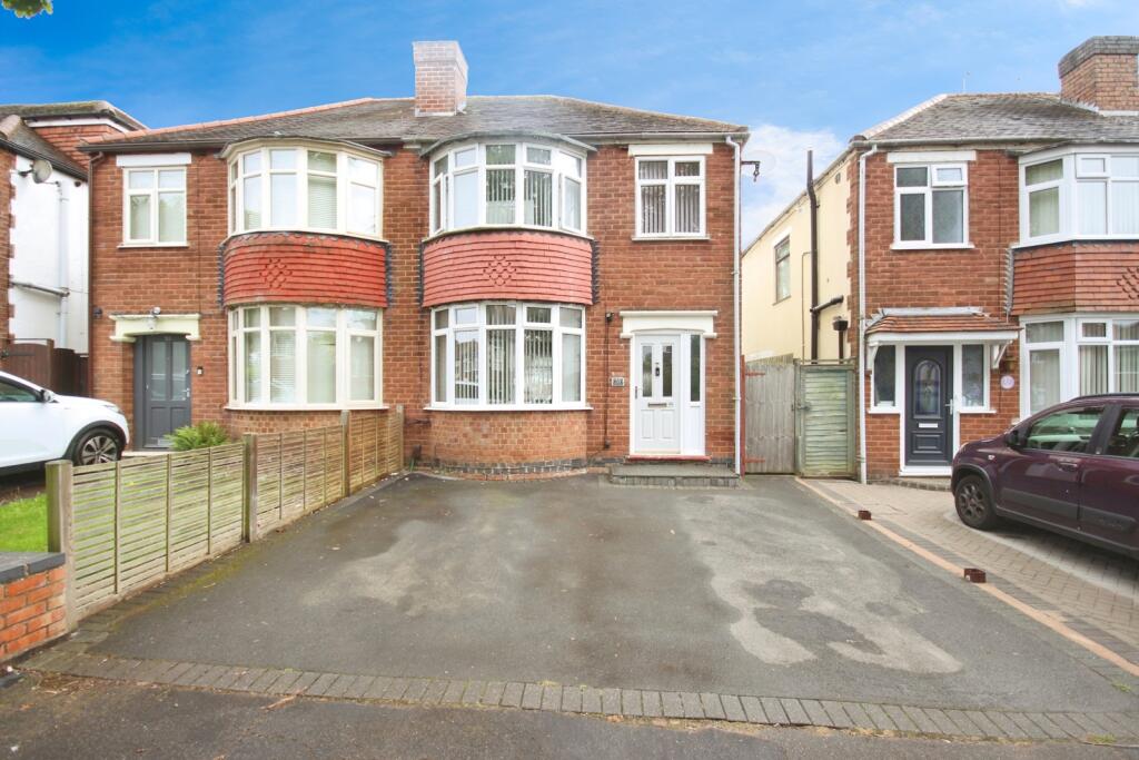 Main image of property: Braemar Road, Leamington Spa, Warwickshire, CV32