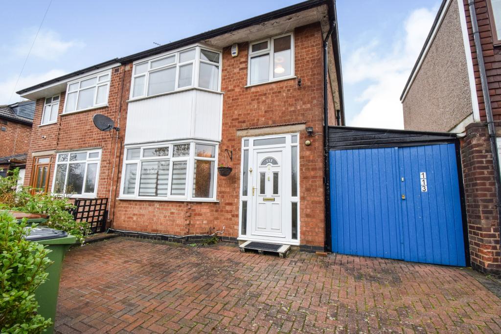 3 bedroom semidetached house for sale in Kingsway North, Leicester, LE3