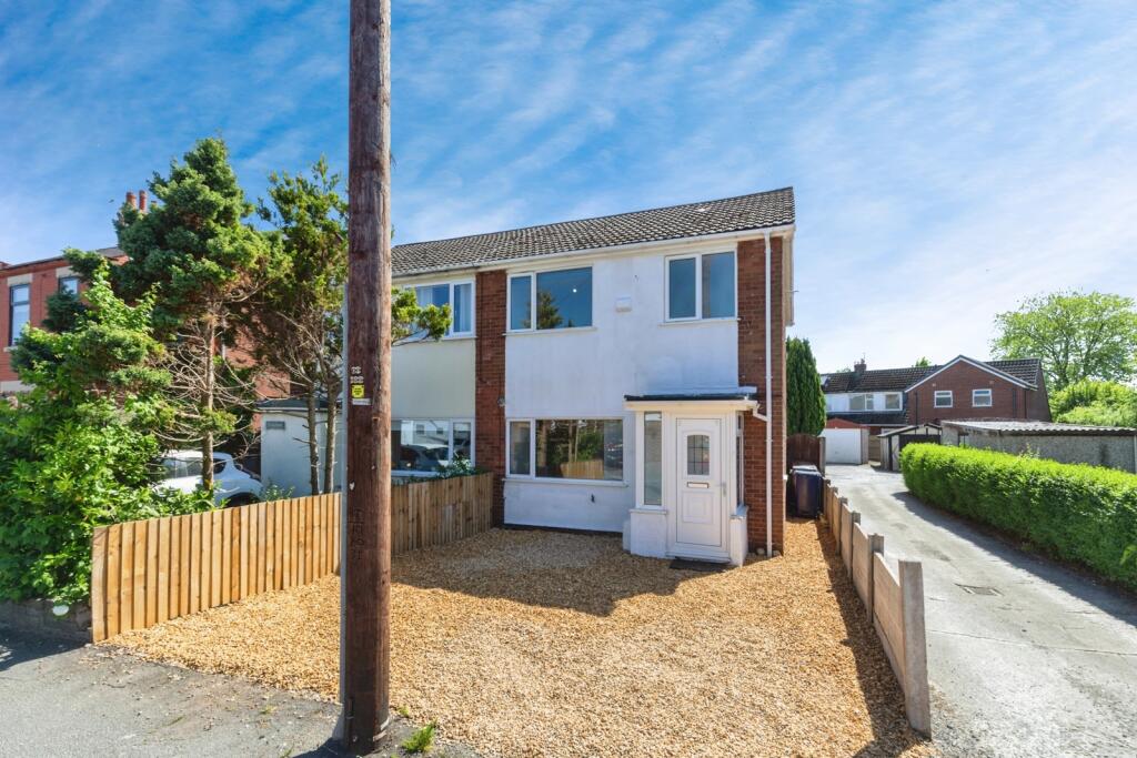 Main image of property: Dunkirk Lane, Leyland, PR25