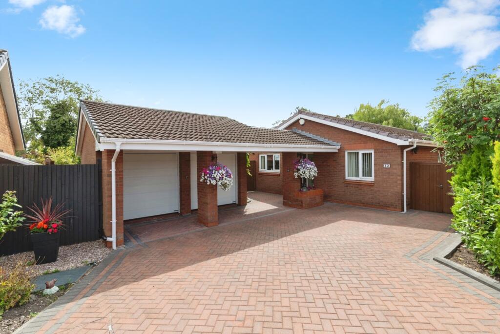 Main image of property: Fossdale Moss, Leyland, Lancashire, PR26