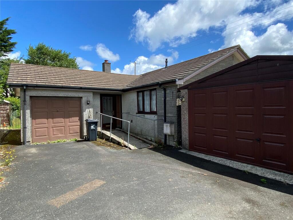 3 bedroom bungalow for sale in Pollards Close, Pensilva, Liskeard