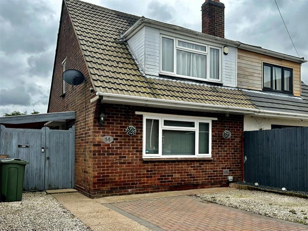 3 bedroom semidetached house for sale in Blackbrook Close, Shepshed