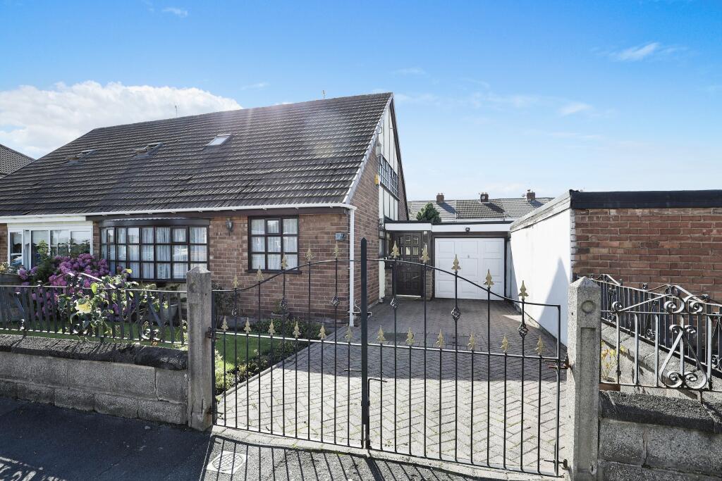 4 bedroom bungalow for sale in Wheeler Drive, Melling, Liverpool, Merseyside, L31