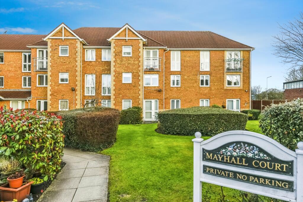 1 bedroom flat for sale in Mayhall Court, Maghull, Liverpool