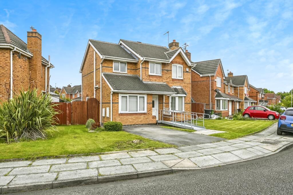 3 bedroom detached house for sale in Satinwood Crescent, Melling