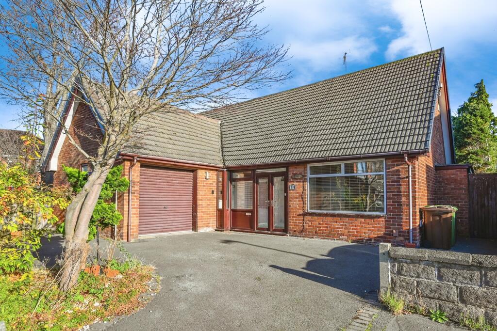 Main image of property: Parkfield Grove, Maghull, Merseyside, L31