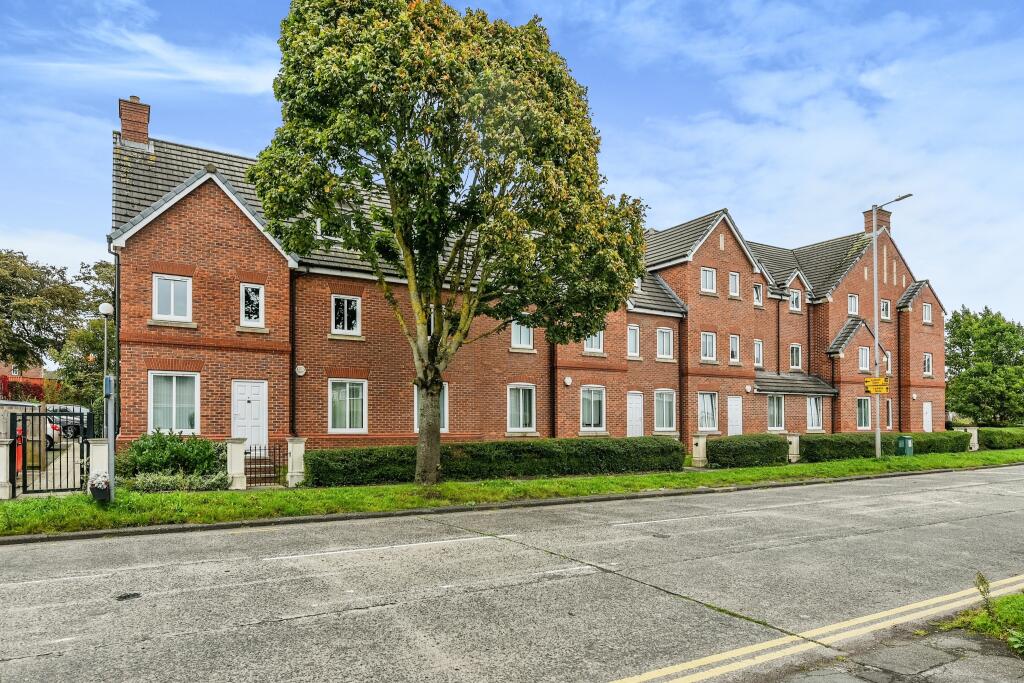 2 bedroom flat for sale in Aster Court, Lydiate, Liverpool, Merseyside, L31