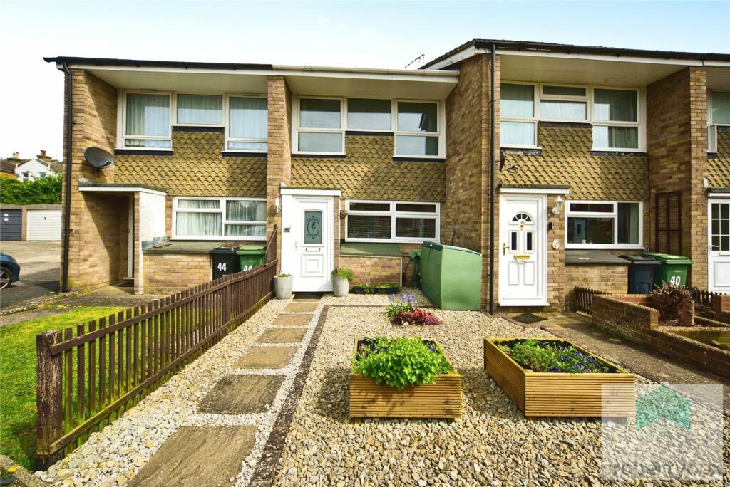 2 bedroom terraced house for sale in Sidney Street, Maidstone, Kent, ME16