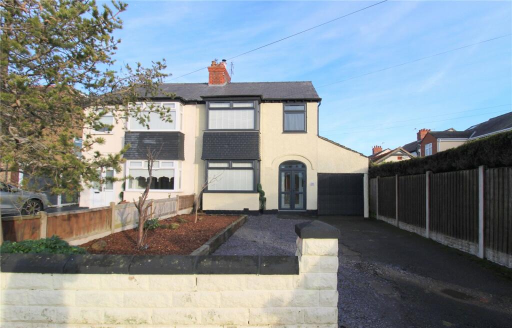 3 bedroom semidetached house for sale in Saughall Road, Saughall