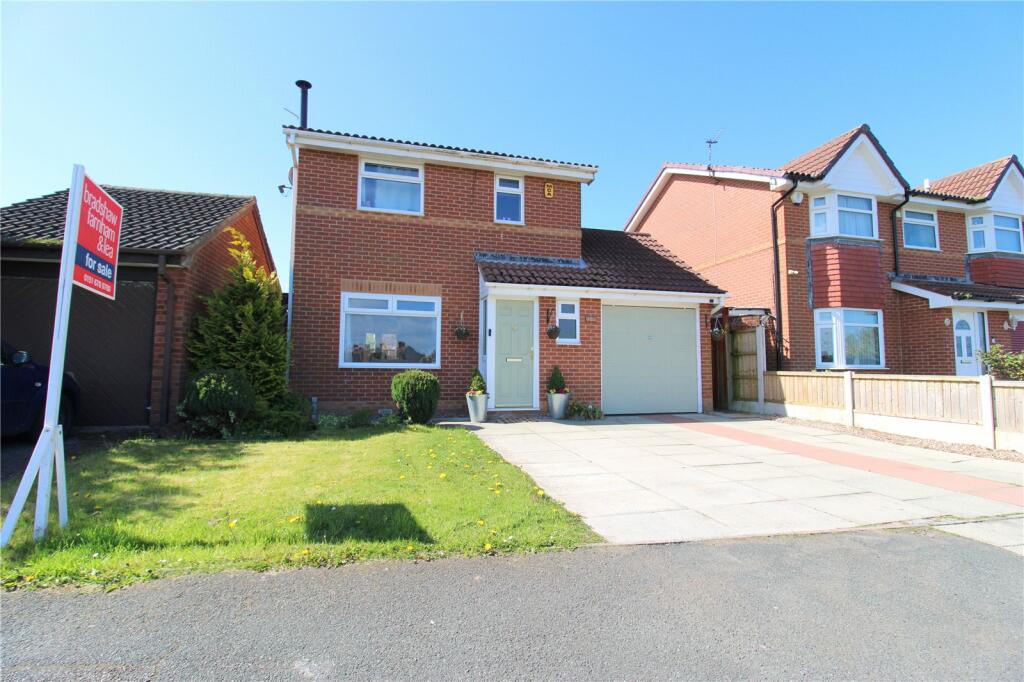 3 bedroom detached house for sale in Millhouse Lane, Moreton, Wirral, CH46