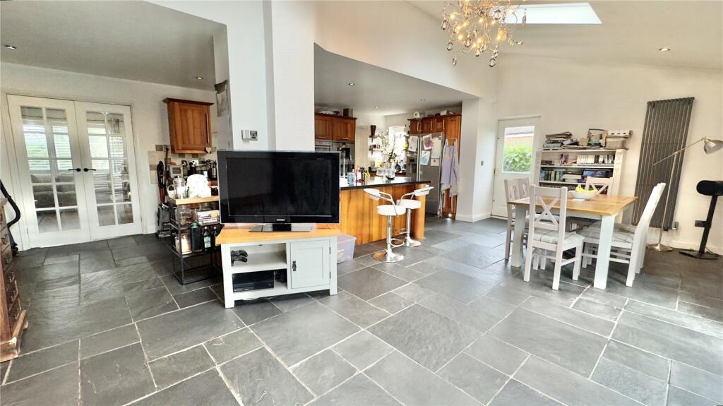 Additional property image - Fulford Park, Moreton, Wirral, CH46