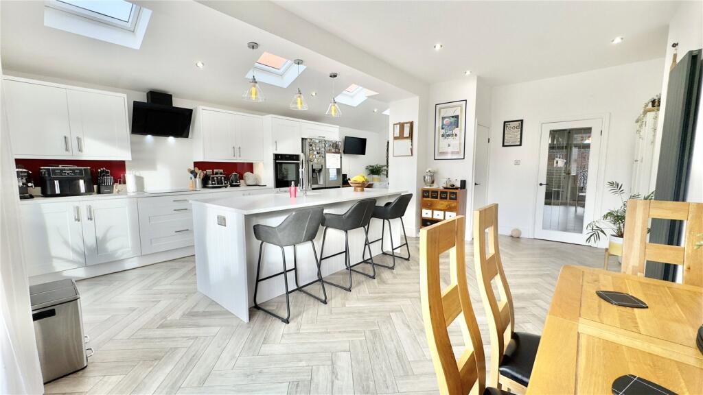 Additional property image - Knutsford Road, Moreton, Wirral, CH46