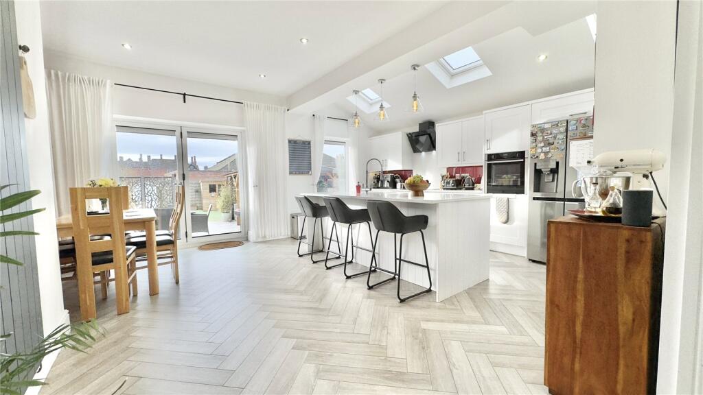 Additional property image - Knutsford Road, Moreton, Wirral, CH46