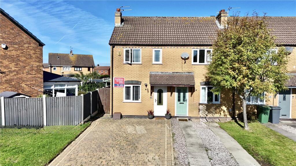 Main image of property: Desford Close, Moreton, Wirral, CH46