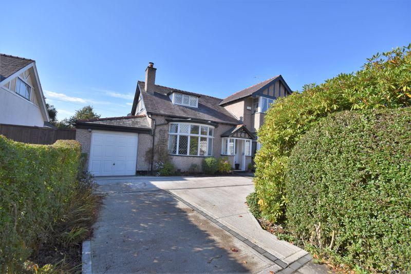 4 bedroom detached house for sale in Upton Road, Moreton, CH46