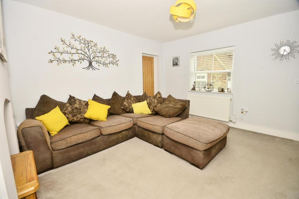 3 bedroom end of terrace house for sale in Manor Road, Lydd, Romney