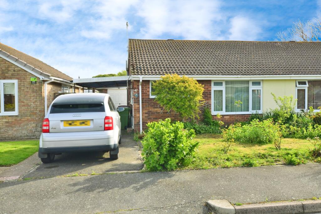 2 bedroom bungalow for sale in Copperfields, Lydd, Romney Marsh, TN29