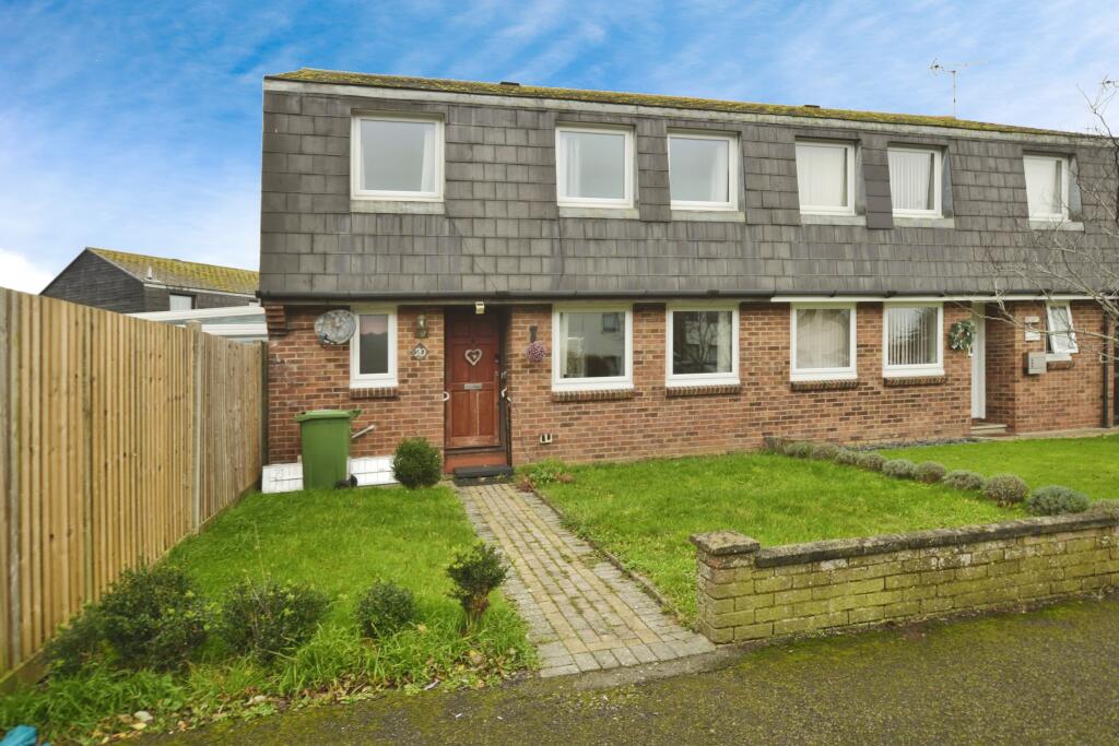 3 bedroom semi-detached house