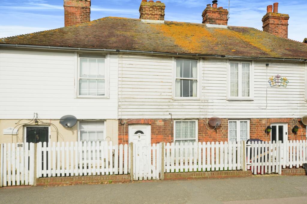 2 bedroom terraced house for sale in Station Road, Lydd, Romney Marsh