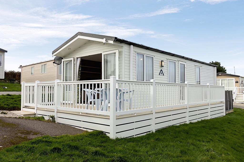 2 bedroom mobile home for sale in Newquay Bay Resort, Newquay Bay