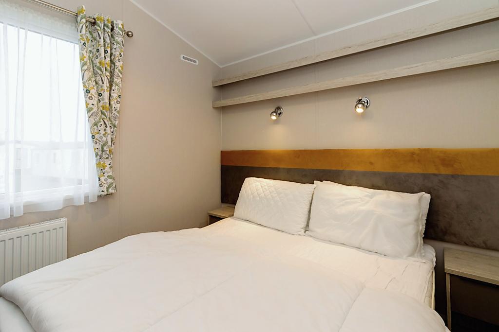 2 bedroom mobile home for sale in Newquay Bay Resort, Newquay Bay