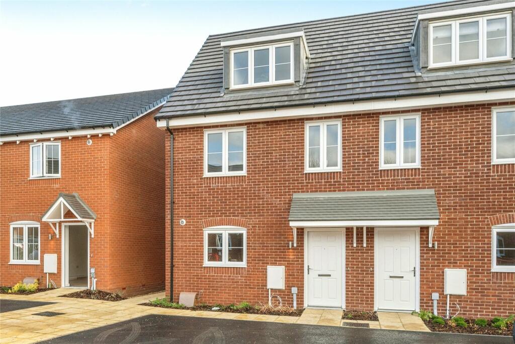 3 bedroom semidetached house for sale in Broadland Fields, Postwick