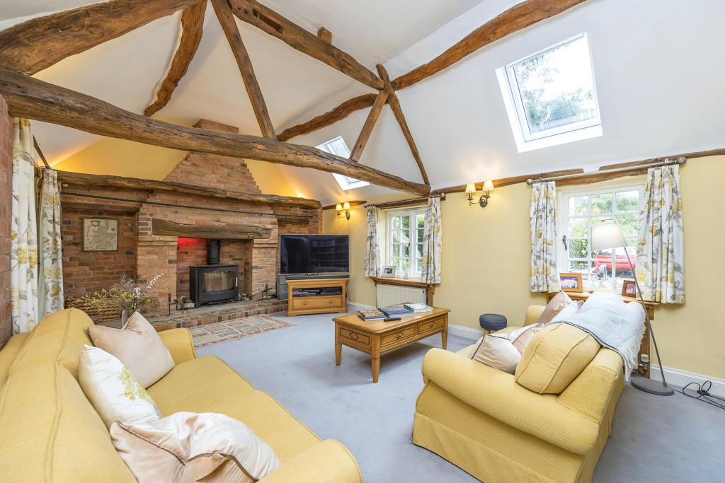 4 bedroom mews property for sale in Main Street, Strelley, Nottingham, NG8