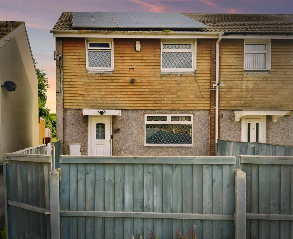 Main image of property: Huggett Gardens, NOTTINGHAM, Nottinghamshire, NG5