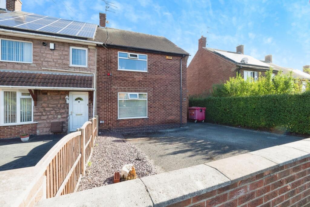 Main image of property: Broadwood Road, NOTTINGHAM, Nottinghamshire, NG5