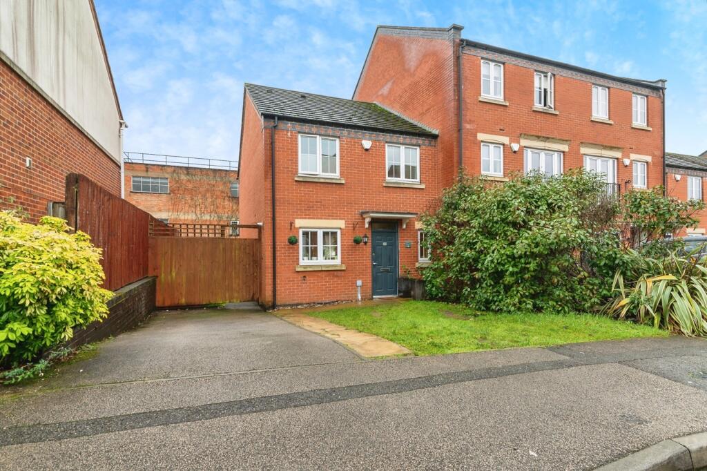 Main image of property: Kelham Drive, NOTTINGHAM, Nottinghamshire, NG5