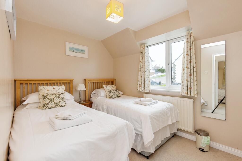 2 bedroom end of terrace house for sale in Sarahs Court, Padstow