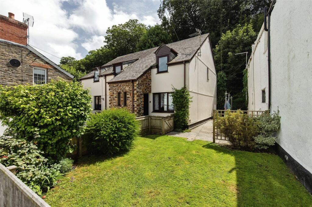 2 bedroom semidetached house for sale in Church Lane, Padstow