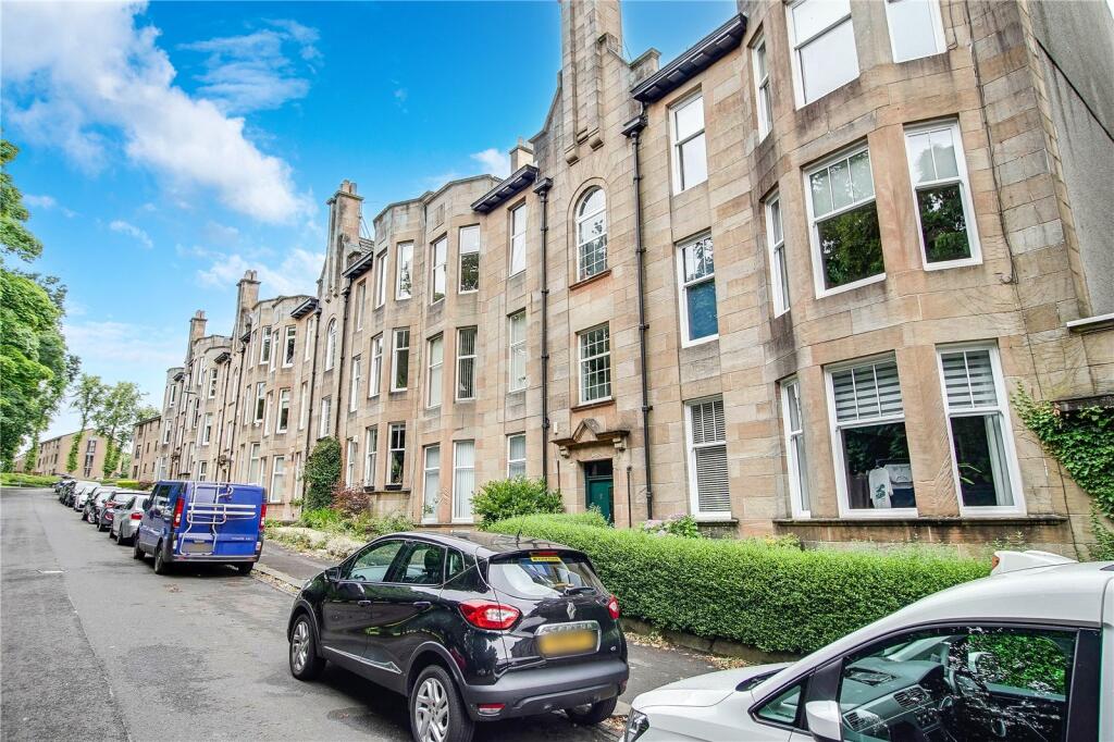 2 bedroom flat for sale in Brodie Park Avenue, Paisley, Renfrewshire, PA2