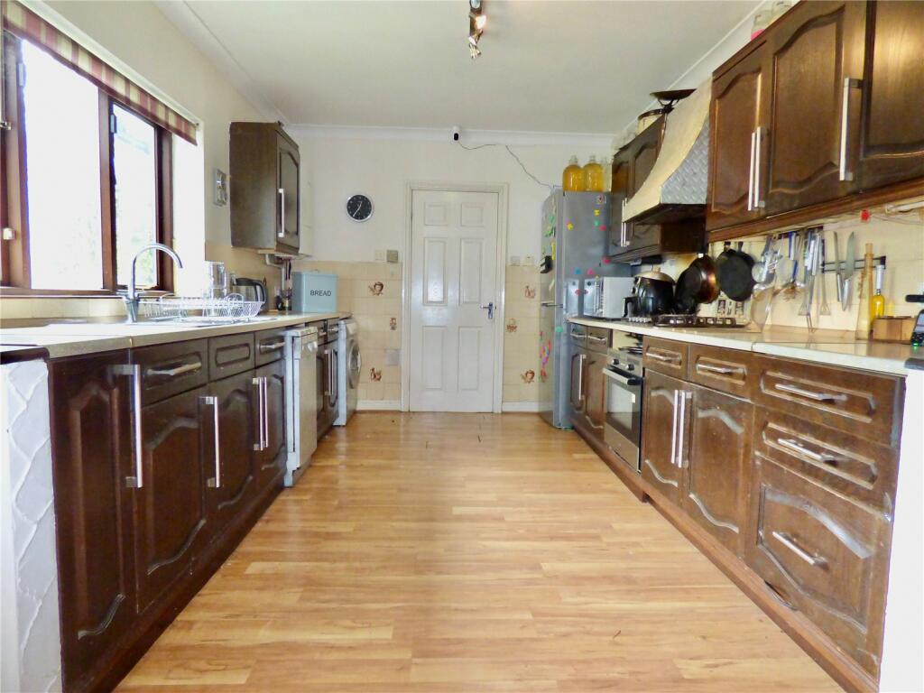 2 bedroom bungalow for sale in Garstang Road, Preston, Lancashire, PR1