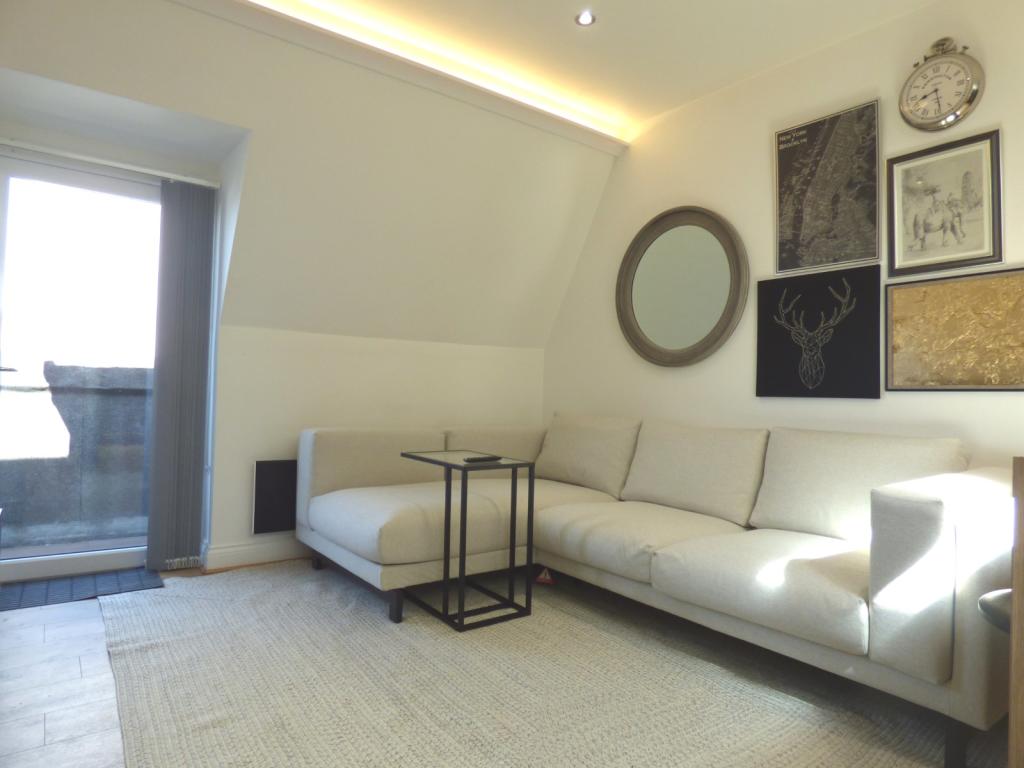 2 bedroom flat for sale in City Bridge Apartments, Glovers Court