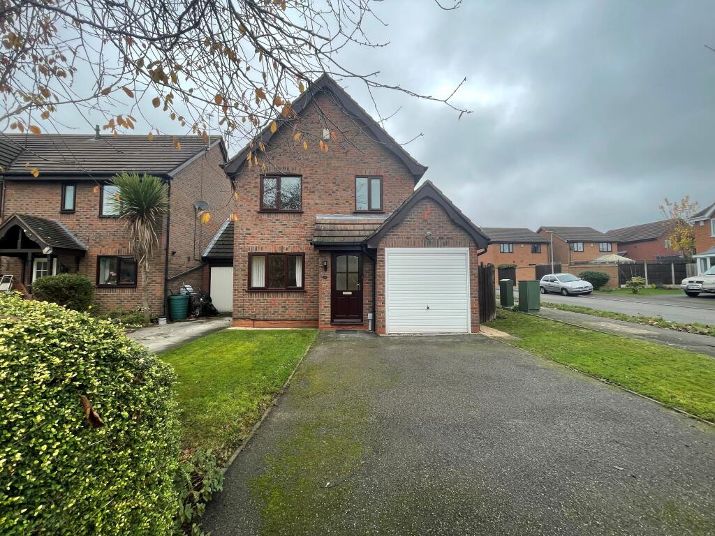Main image of property: Lindale Close, Gamston, NG2