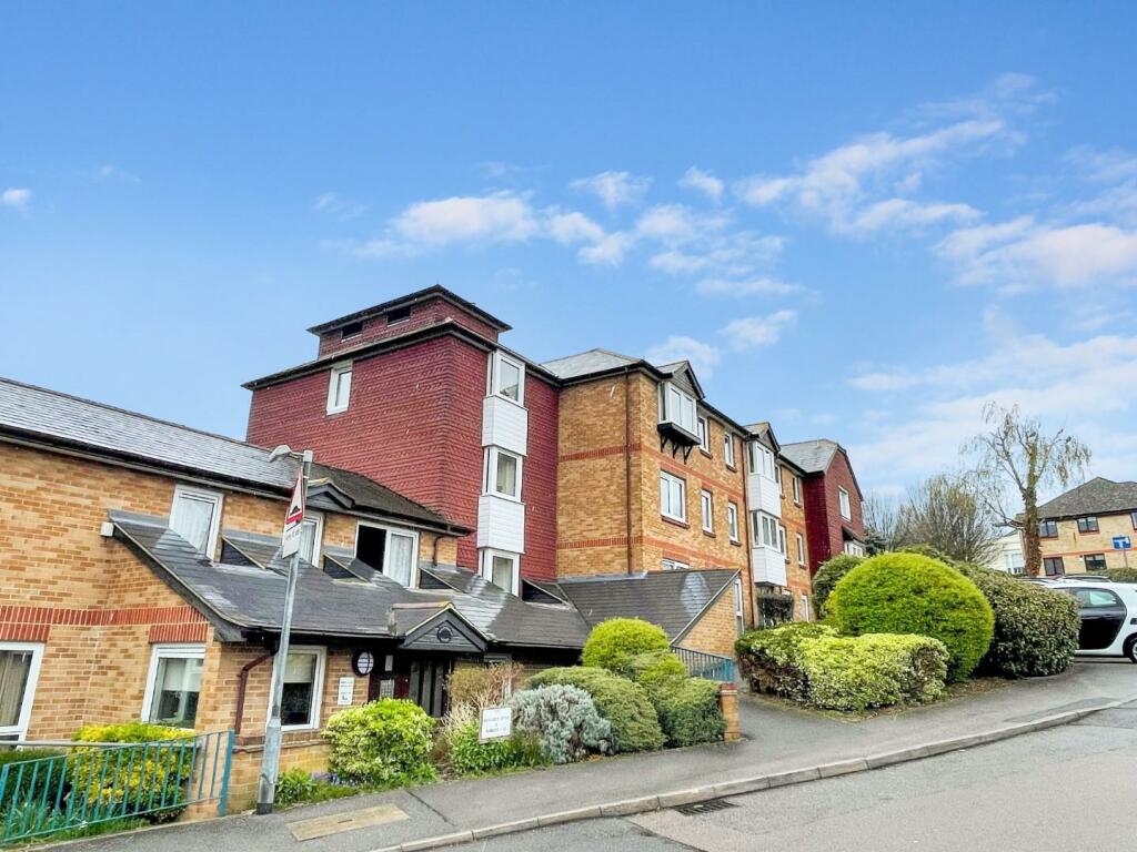 2 bedroom apartment for sale in Collett Road, Ware, SG12