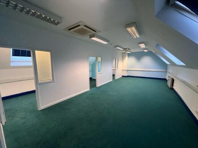 Additional property image - Broadway, Bexleyheath, DA6 8AS